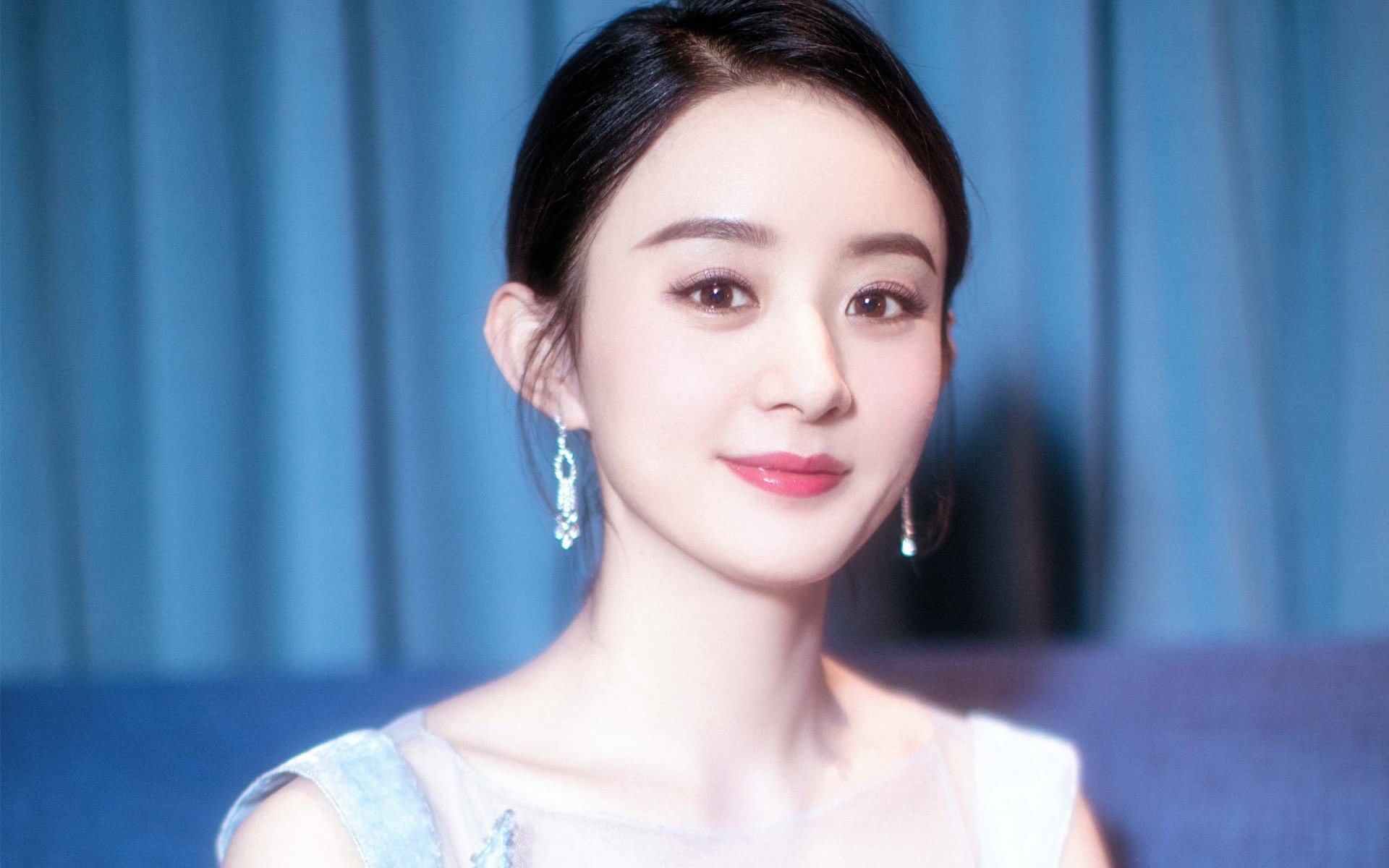 冰与火的交响曲,京城铁壁的冰冷统治,与跨越重洋的滚烫天赋