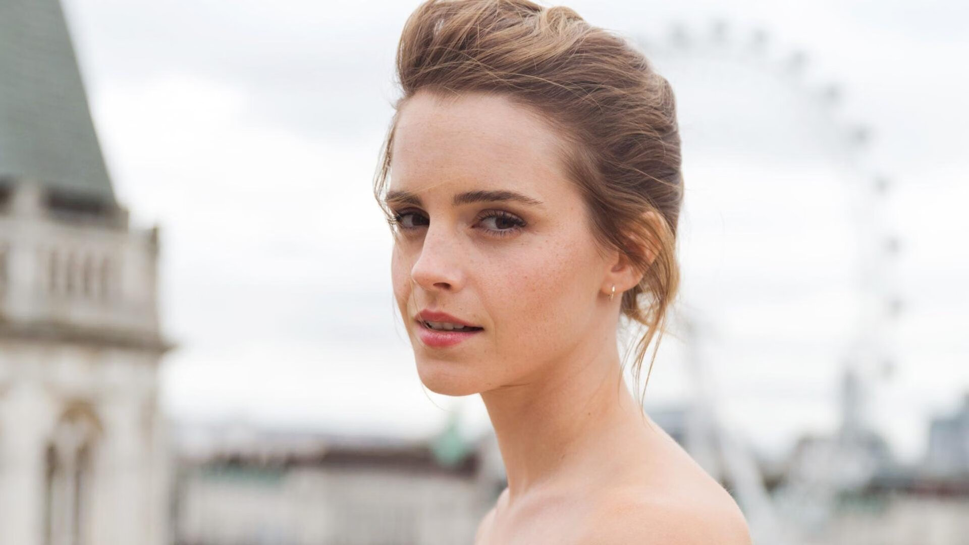 暗夜统治者,罗德里在NBA季后赛之夜的攻防交响