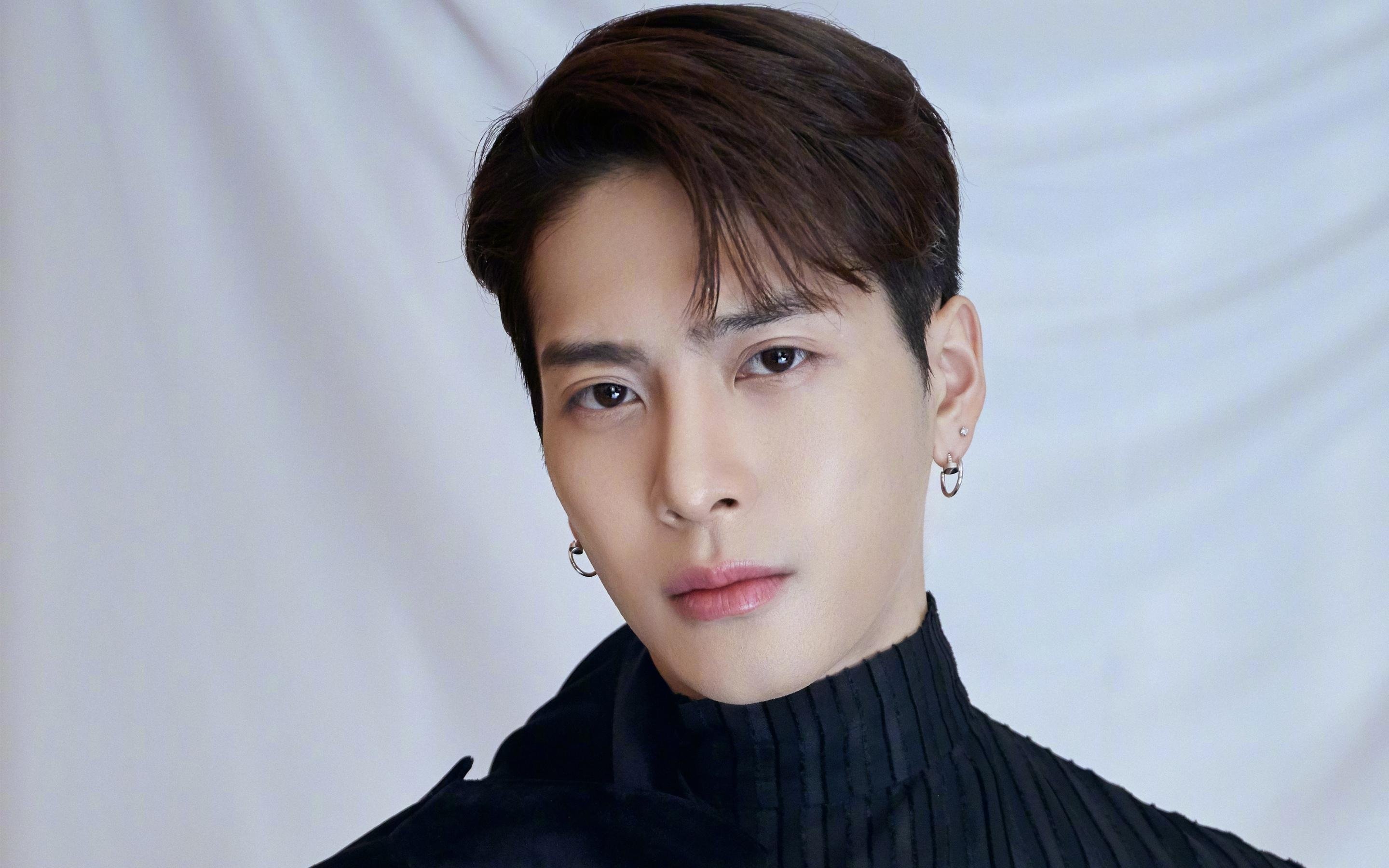 文班亚马硬仗封神!31+12+6帽打爆字母哥,雷霆击溃雄鹿竖立新王旗