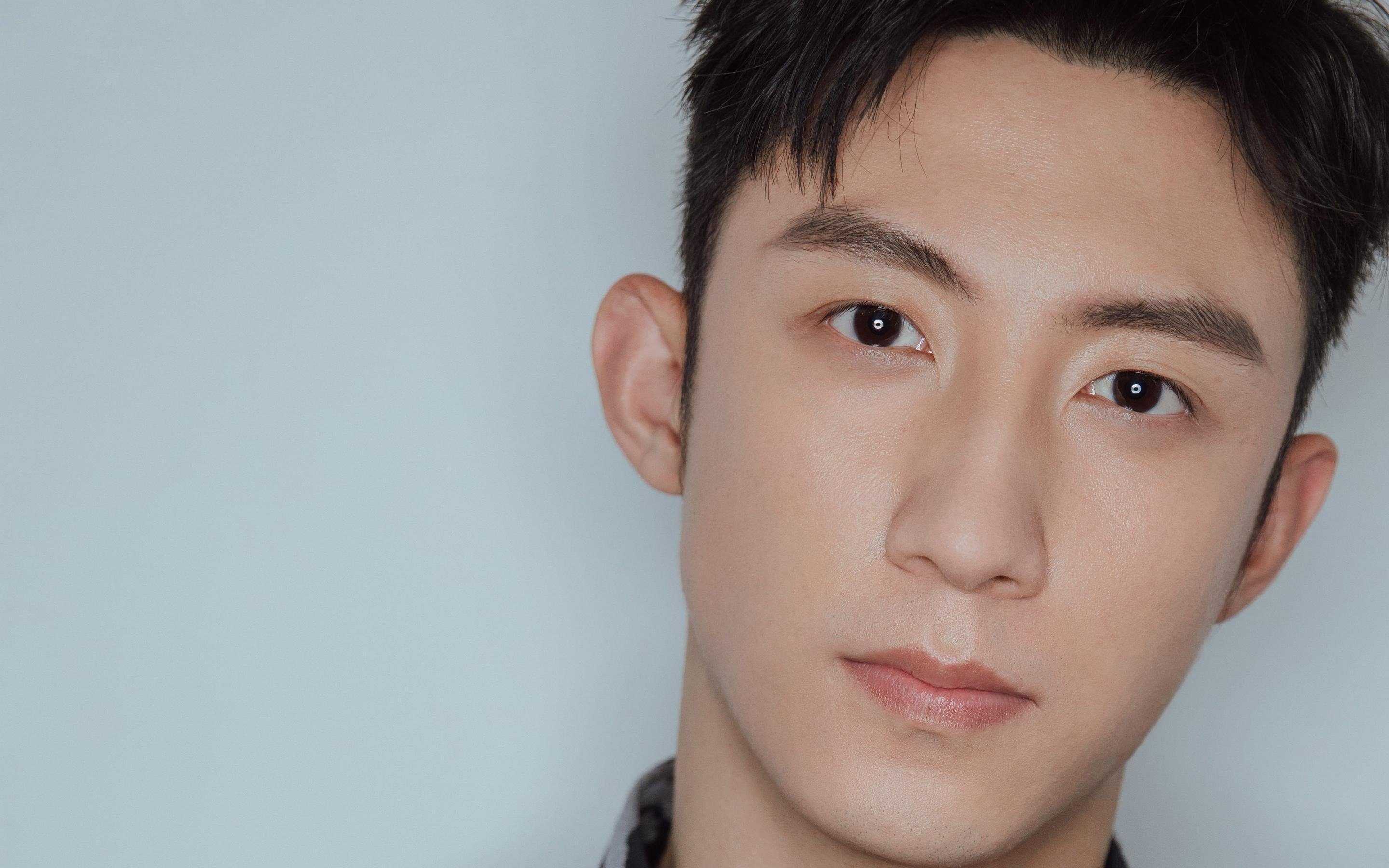 文班亚马硬仗封神!31+12+6帽打爆字母哥,雷霆击溃雄鹿竖立新王旗